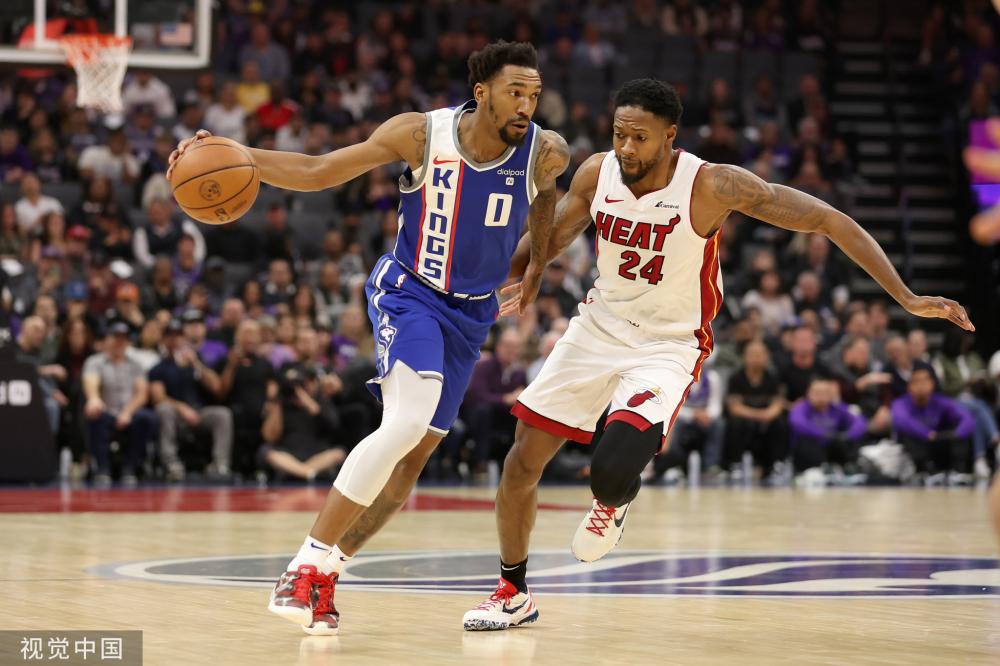 他不拘泥于 他不拘泥于