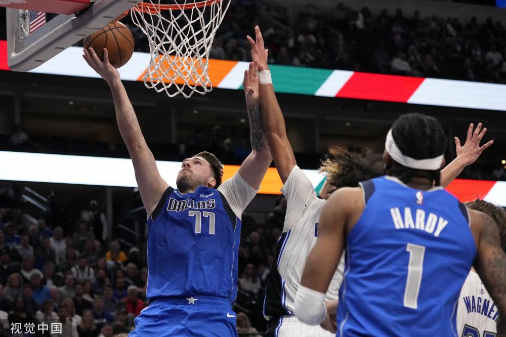 季前赛中迎 季前赛中迎